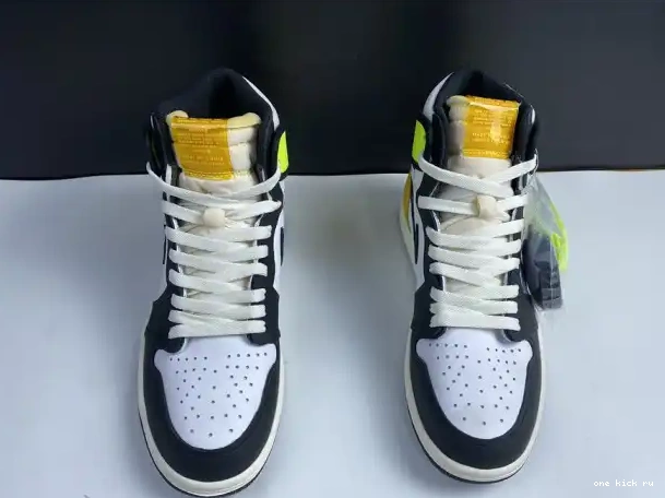 Rep 'VOLT JORDAN OG AIR RETRO HIGH 555088-118 1 GOLD' 0225