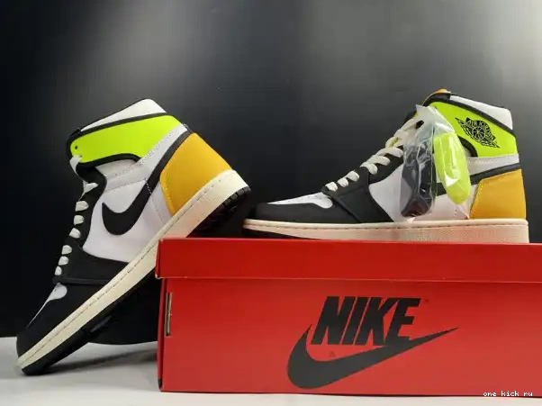 Rep 'VOLT JORDAN OG AIR RETRO HIGH 555088-118 1 GOLD' 0225