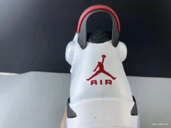 Rep 'CARMINE' 6 384664-160 JORDAN 2014 RETRO AIR 0316
