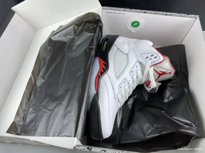 Rep DA1911-102 Air (2020) 5 Red Tongue Retro Fire Jordan Silver 0318